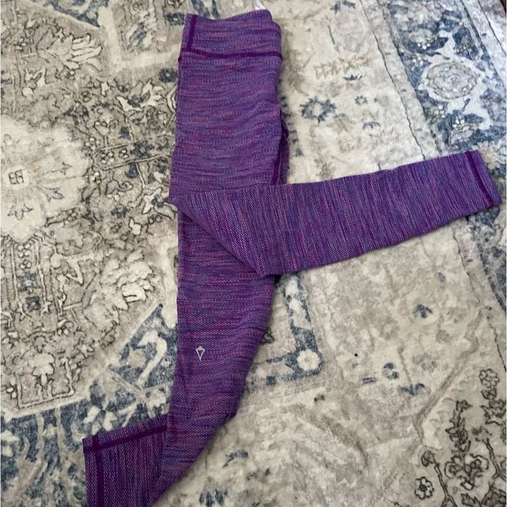Girls Lululemon plum leggings  size 8.